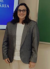 Photo of Dr. Gabriela Caneiro de Sousa